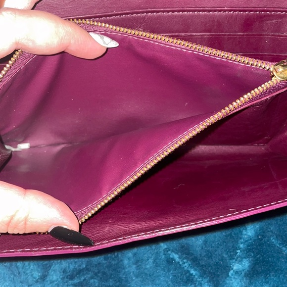 💯Authentic Louis Vuitton Vernis Bordeaux Sarah Wallet - Picture 4 of 16